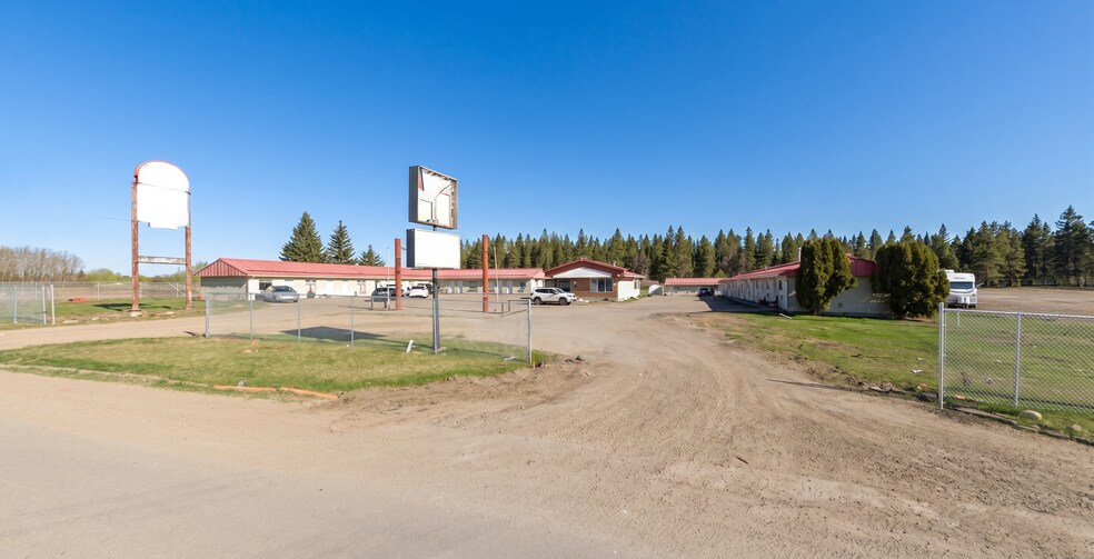 20904 Stony Plain Road, Edmonton, AB à louer - Photo de l’immeuble – Image 2 sur 2