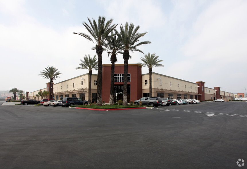 1601 W Mission Blvd, Pomona, CA à louer - Photo de l’immeuble – Image 2 sur 3