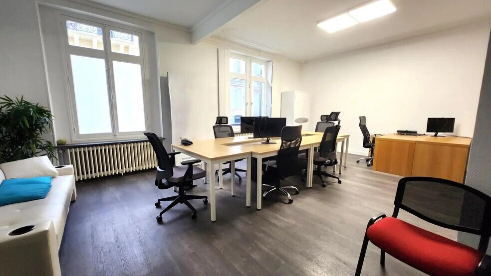 Bureau dans Paris à louer - Photo de l’immeuble – Image 2 sur 7