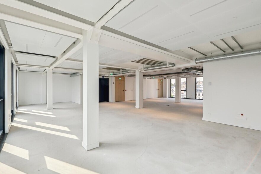 Bureau dans Neuilly-sur-Seine à louer - Photo de l’immeuble – Image 2 sur 8