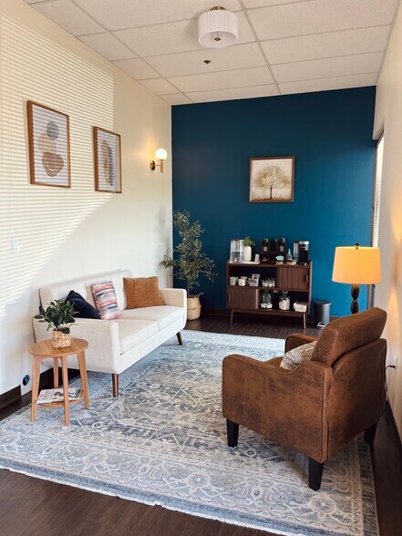 580 N Wilma Ave, Ripon, CA à louer - Hall d’entrée – Image 2 sur 9