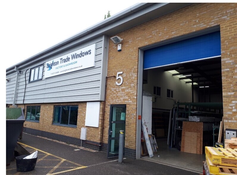 Sea View Way, Brighton à louer - Photo de l’immeuble – Image 2 sur 5