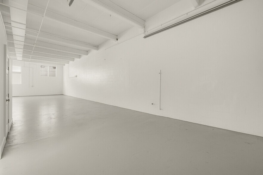 2320-2326 NW 7th Ct, Miami, FL à louer - Photo de l’immeuble – Image 2 sur 29