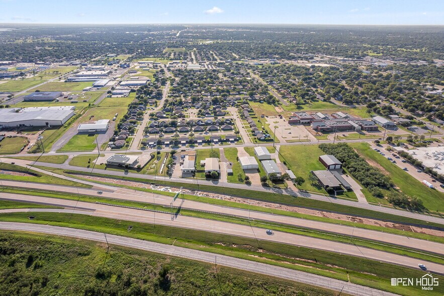 4200 Henry S Grace Fwy, Wichita Falls, TX à louer - Photo de l’immeuble – Image 2 sur 58