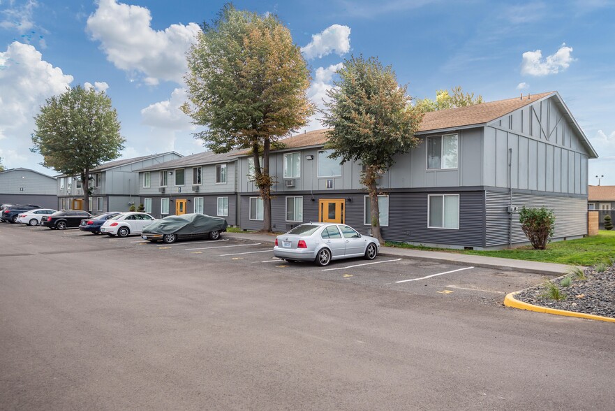 1327 N 24th Ave, Pasco, WA à vendre - Photo de l’immeuble – Image 1 sur 15