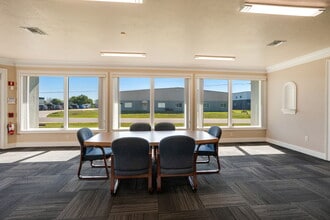 1734 Apex Rd, Sarasota, FL à louer Photo de l’immeuble– Image 2 sur 14