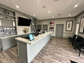 2018 Broadway St, Pearland, TX à louer Photo intérieure– Image 1 sur 16