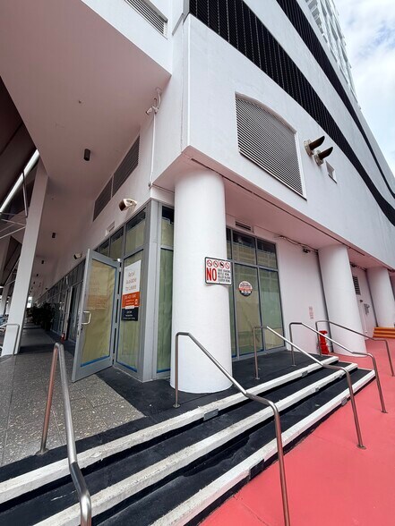 6879-6899 Collins Ave, Miami Beach, Miami Beach, FL à louer - Photo principale – Image 2 sur 3