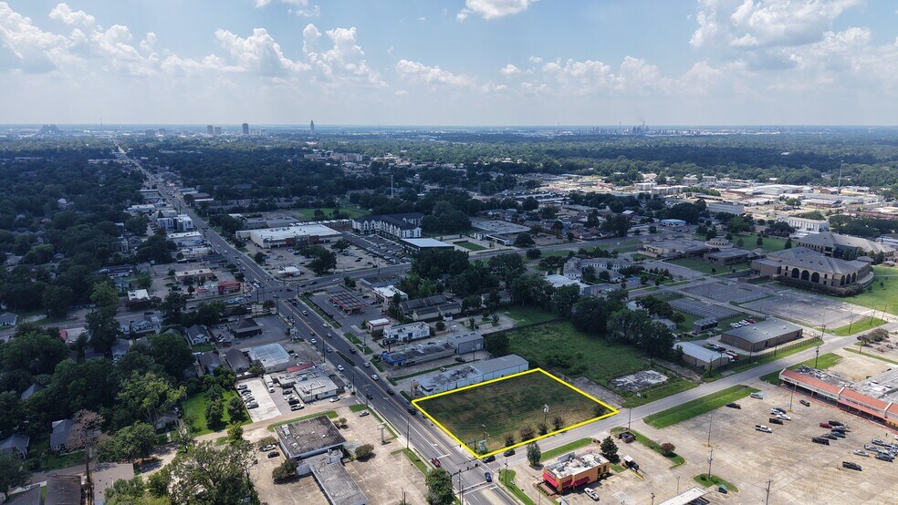 5229 Government St, Baton Rouge, LA à vendre - Photo de l’immeuble – Image 3 sur 9