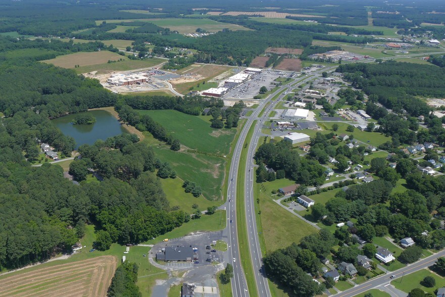 25576 Lankford Hwy, Onley, VA à vendre - Photo de l’immeuble – Image 1 sur 3