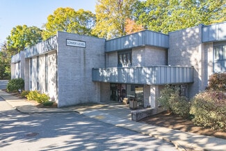 Plus de détails pour 390 Toll Gate Rd, Warwick, RI - Bureau à louer