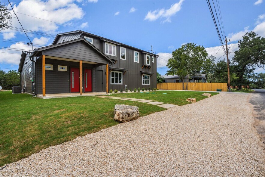 1608 Saracen Rd, Austin, TX à louer - Photo de l’immeuble – Image 1 sur 33