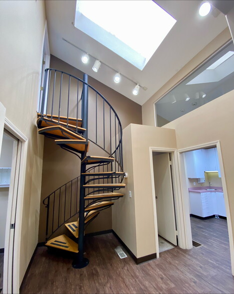 333 NW 3rd Ave, Canby, OR à louer - Photo de l’immeuble – Image 3 sur 5