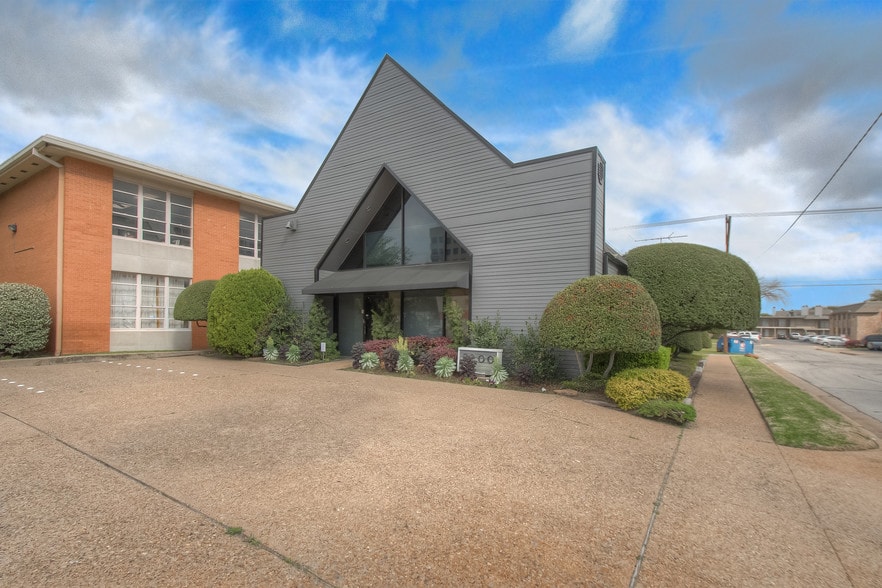 3200 W 4th St, Fort Worth, TX à louer - Photo principale – Image 1 sur 28