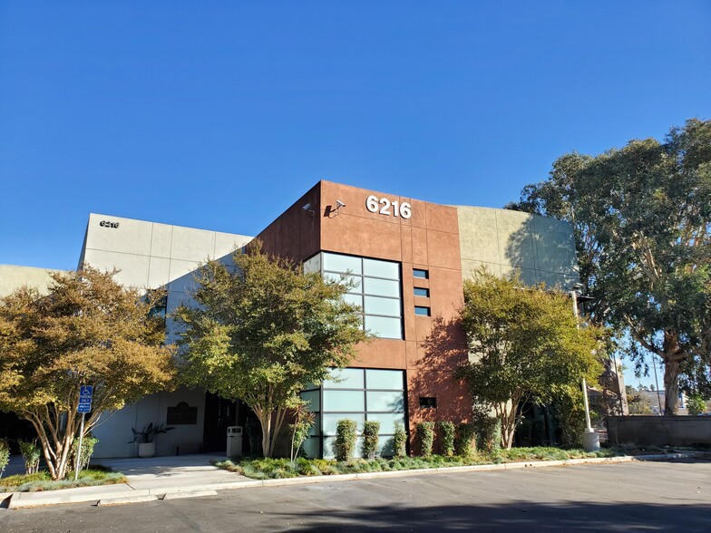6216 Brockton Ave, Riverside, CA à louer - Photo principale – Image 1 sur 15