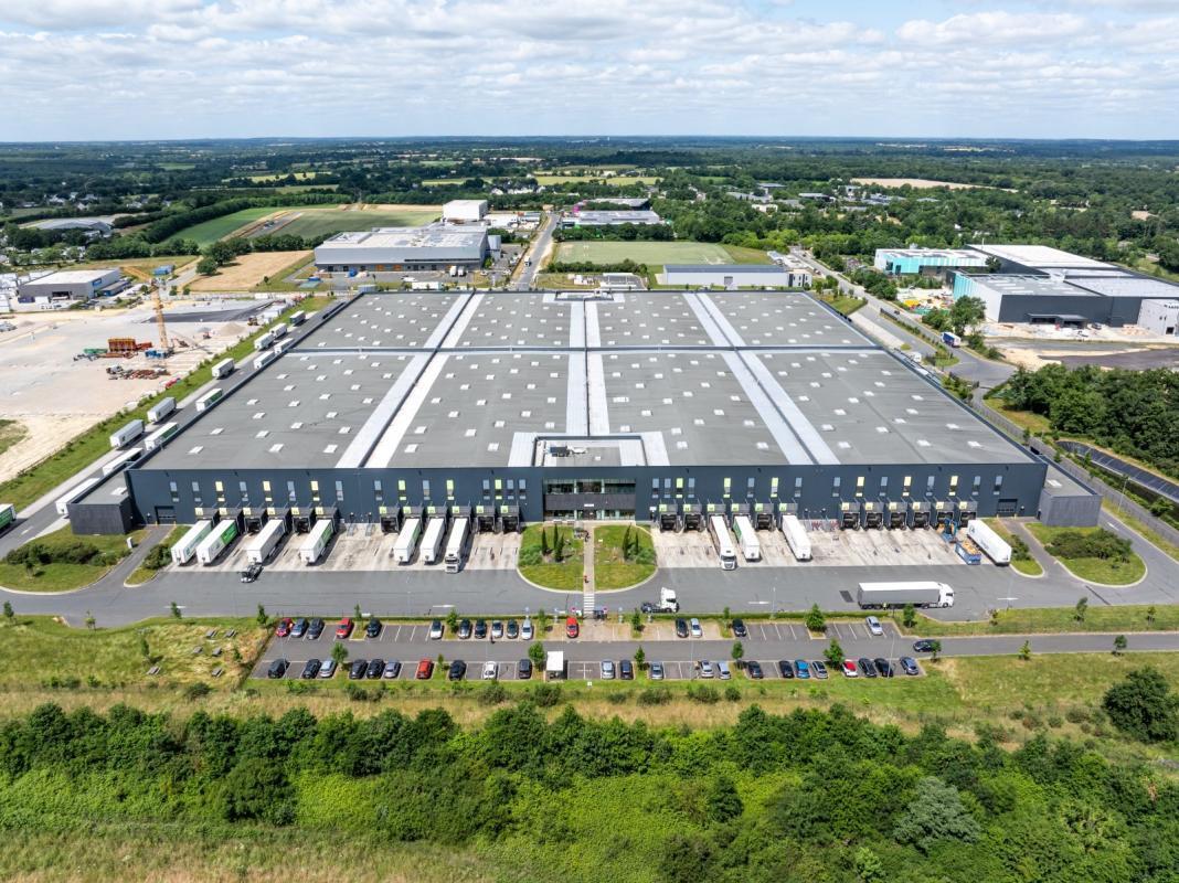 Industriel/Logistique dans SAINT-JEAN-DE-LINIÈRES à louer Aérien– Image 1 sur 27