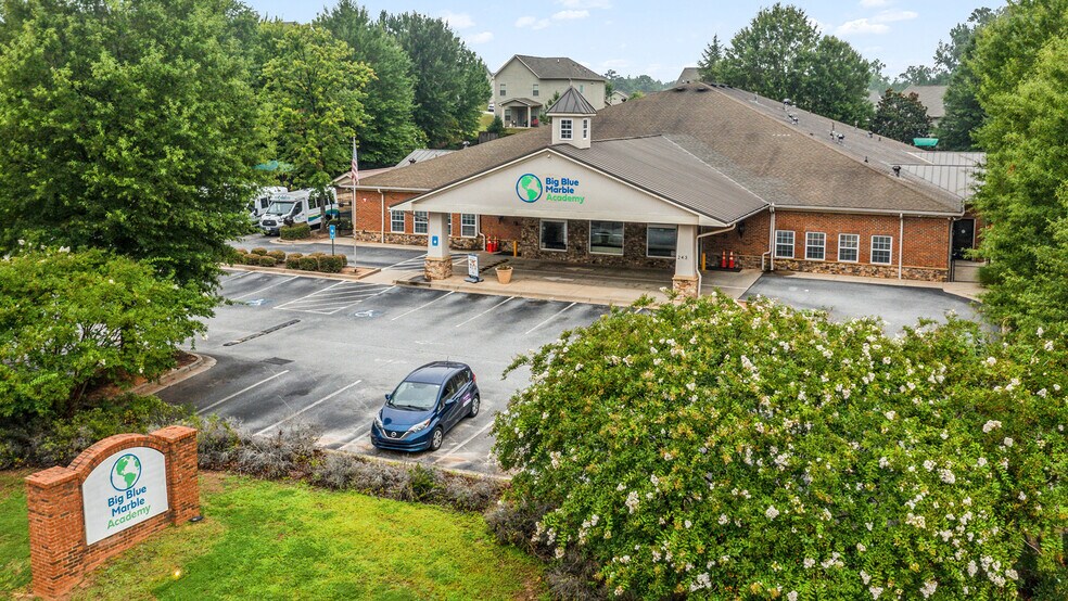 243 Summerlin Blvd, Newnan, GA à vendre - Photo de l’immeuble – Image 3 sur 8