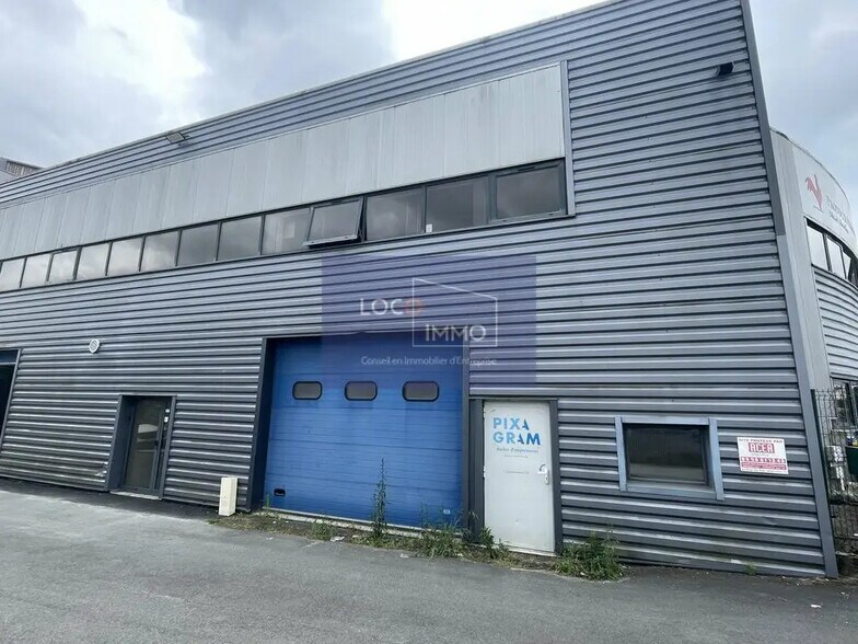 Local d’activités dans Lormont à louer - Photo de l’immeuble – Image 1 sur 11