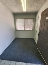 6801 Palomas NE, Albuquerque, NM à louer Photo intérieure– Image 2 sur 9
