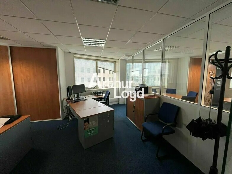 Bureau dans Nice à louer - Photo de l’immeuble – Image 3 sur 8