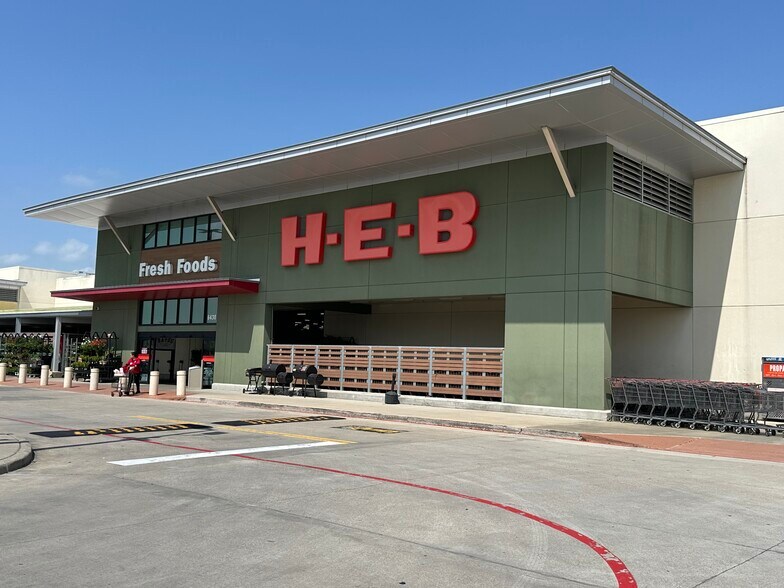 6300 Garth Rd, Baytown, TX à louer - Photo de l’immeuble – Image 1 sur 4