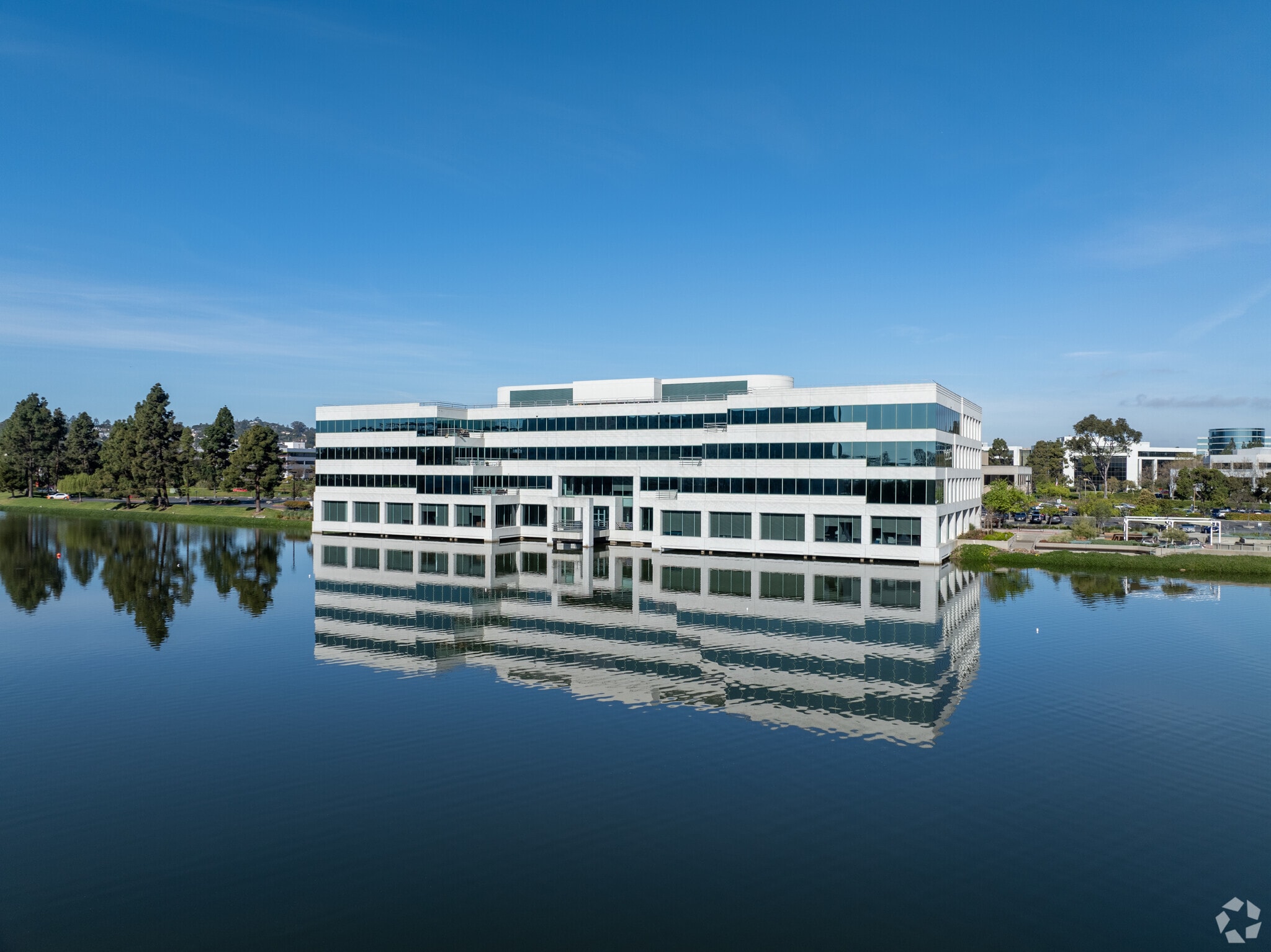 3 Lagoon Dr, Redwood City, CA à louer Photo principale– Image 1 sur 22