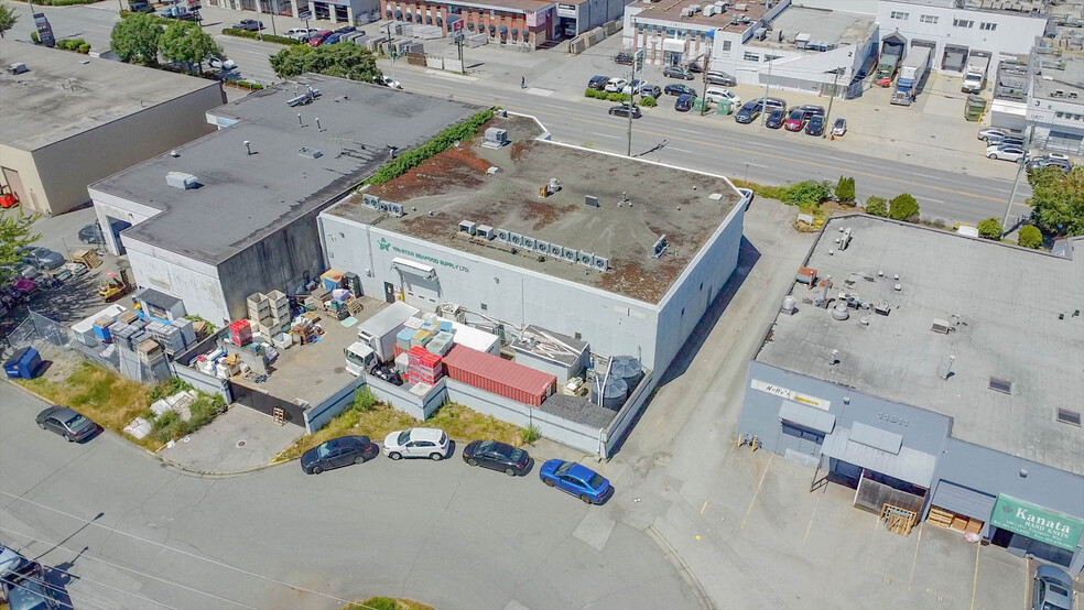 11751 Voyageur Way, Richmond, BC à vendre - Photo de l’immeuble – Image 2 sur 16