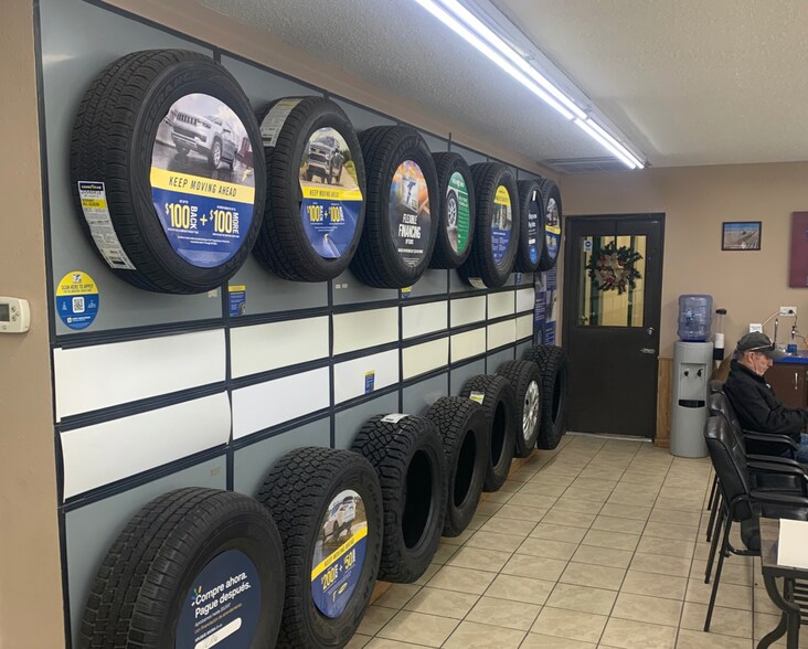 Guymon Tire Center and Convenience Store portefeuille de 3 biens à vendre sur LoopNet.fr - Photo de l’immeuble – Image 3 sur 10