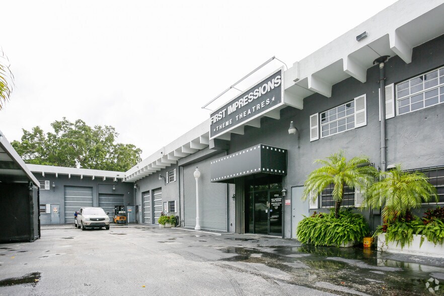 12568 NE 14th Ave, Miami, FL à vendre - Photo de l’immeuble – Image 1 sur 1