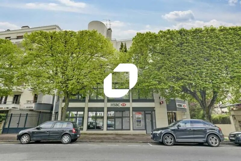 Bureau dans Saint-Cloud à louer - Photo de l’immeuble – Image 1 sur 14