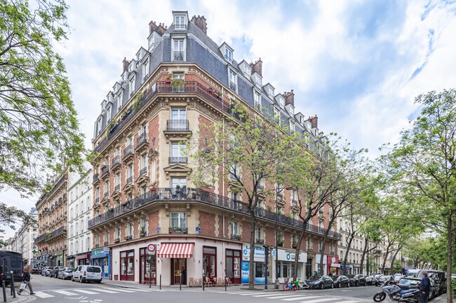 Plus de détails pour 22 Rue Brochant, Paris - Local commercial à louer