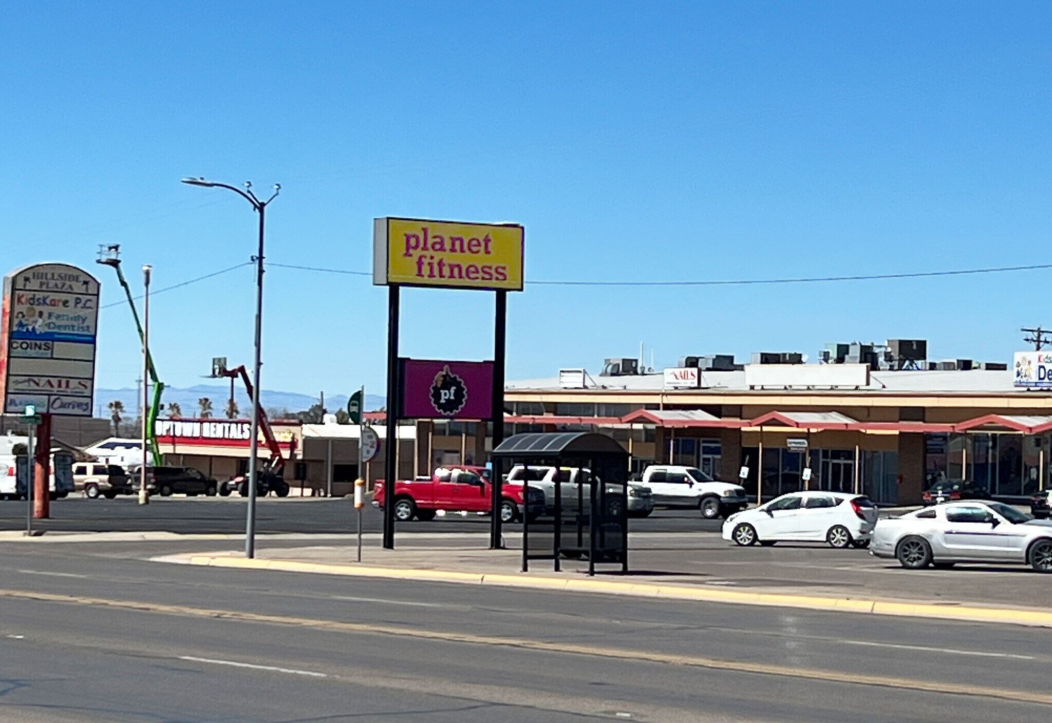 1807 10th St, Alamogordo, NM à louer Photo de l’immeuble– Image 1 sur 4