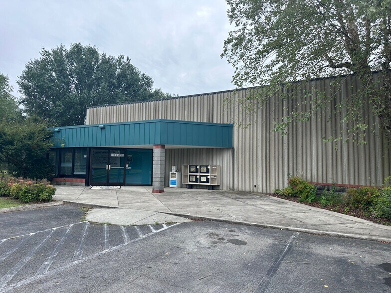 505 Lake Way Pl, Tullahoma, TN à vendre - Photo principale – Image 1 sur 48