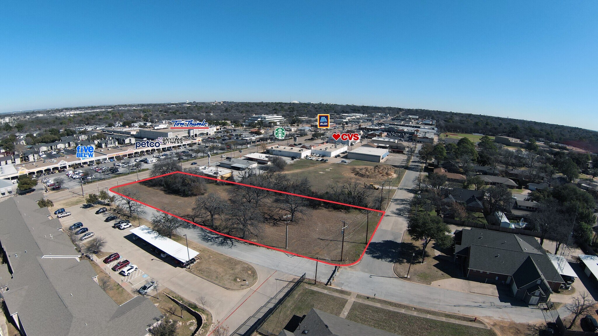 2600 W Park Row Dr, Pantego, TX à louer Photo de l’immeuble– Image 1 sur 4