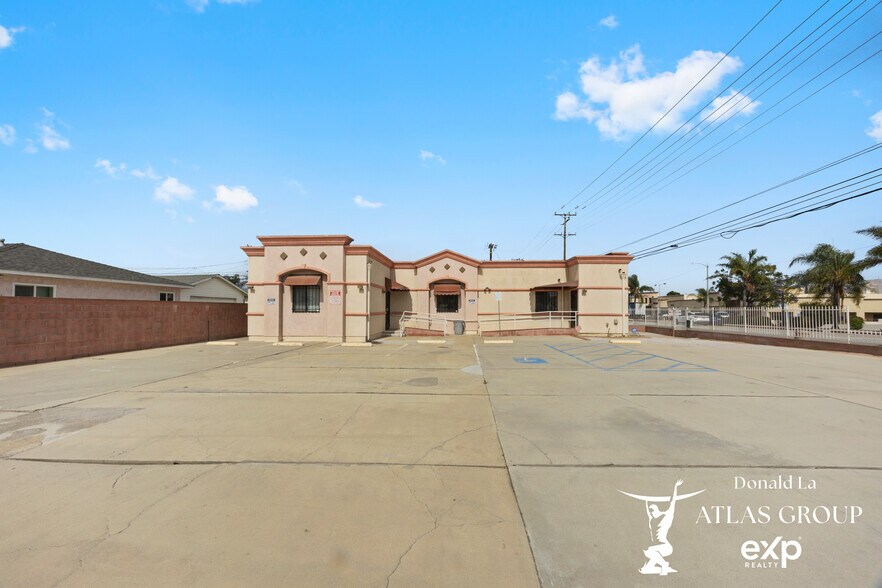 10405 Lower Azusa Rd, Temple City, CA à vendre - Photo de l’immeuble – Image 2 sur 12