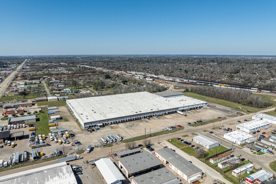 650 S 23rd St, Beaumont, TX à louer - Aérien – Image 2 sur 15