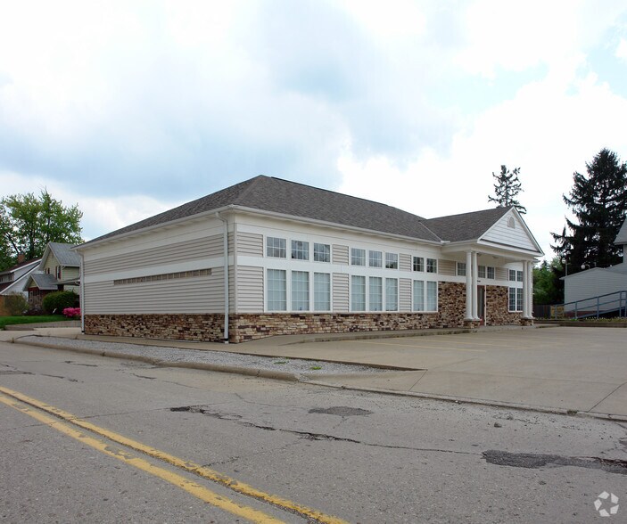 1410-1420 W State St, Alliance, OH à vendre - Photo principale – Image 1 sur 11
