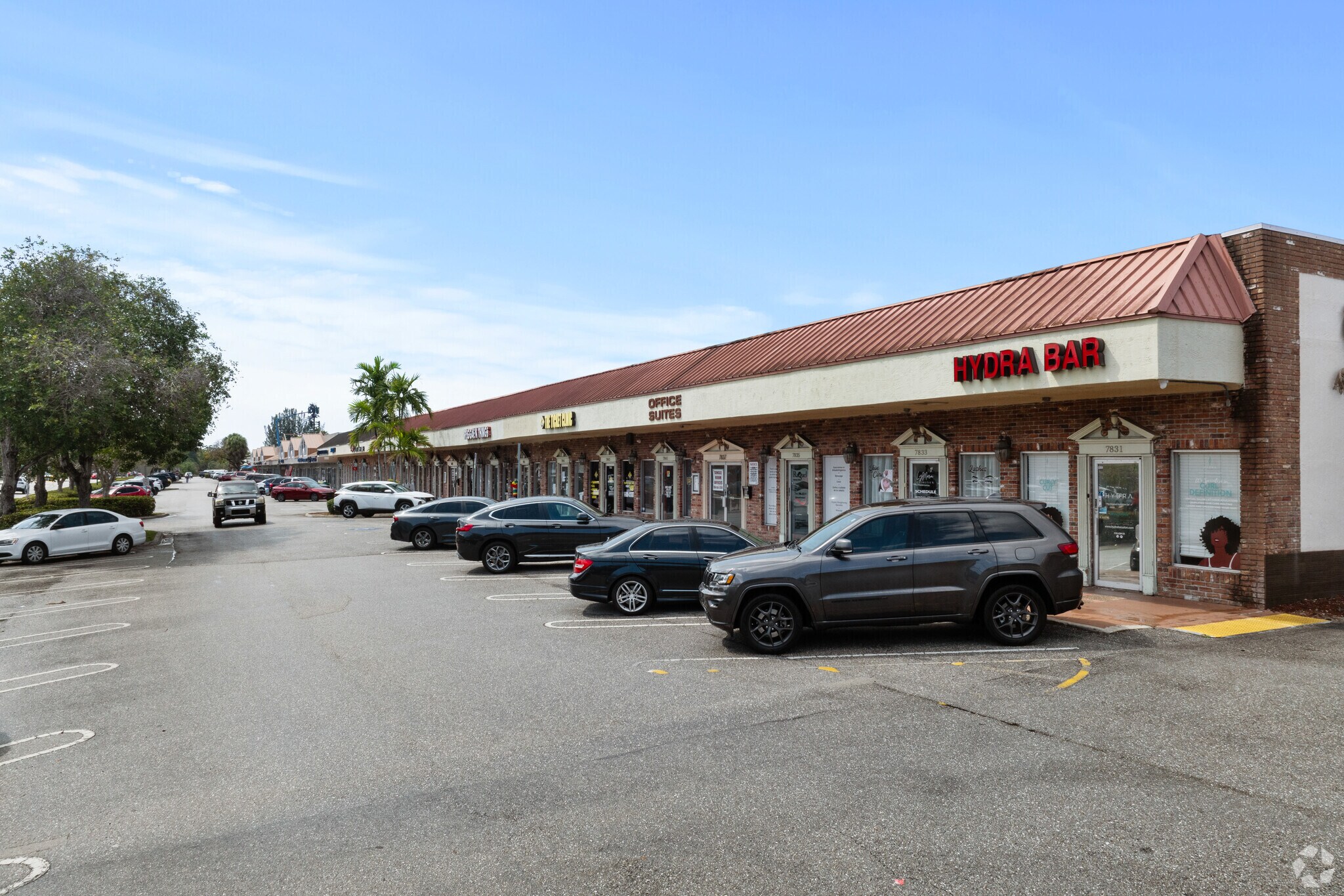 West Sample Road Retail Portfolio portefeuille de 3 biens à vendre sur LoopNet.fr Photo principale– Image 1 sur 21