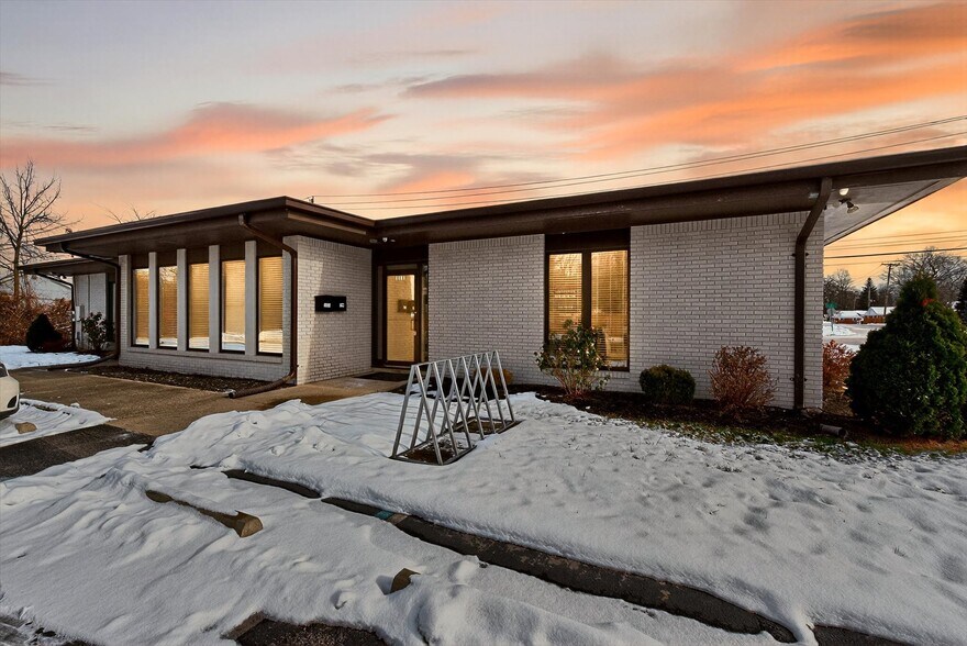 3409 N Holland Sylvania Rd, Toledo, OH à louer - Photo de l’immeuble – Image 1 sur 16