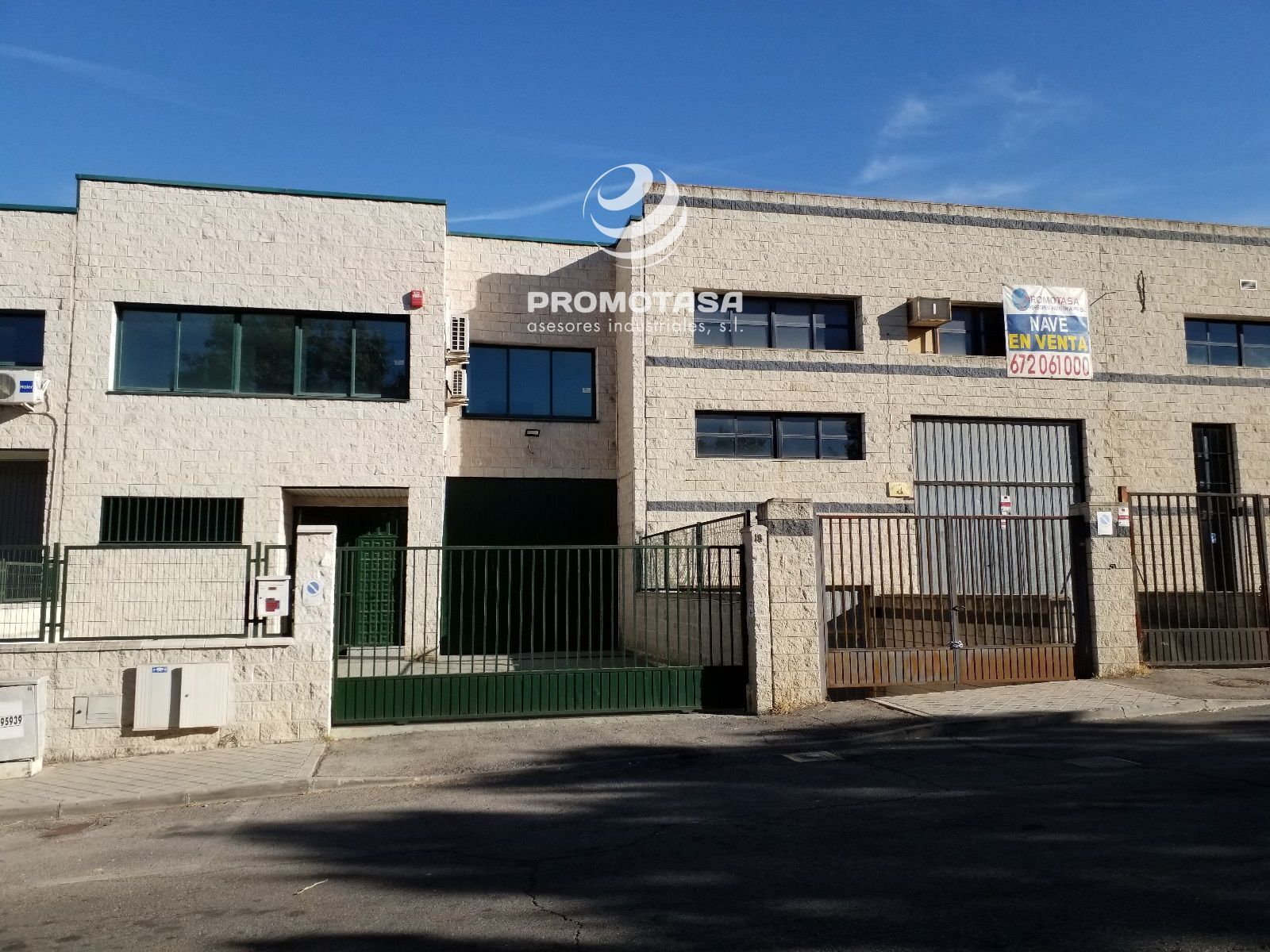 Industriel/Logistique dans Rivas-Vaciamadrid, Madrid à louer Photo de l’immeuble– Image 1 sur 7