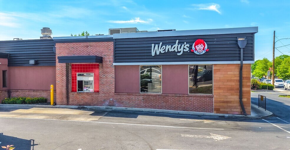 401 W Emaus Ave, Allentown, PA à vendre - Photo de l’immeuble – Image 3 sur 5