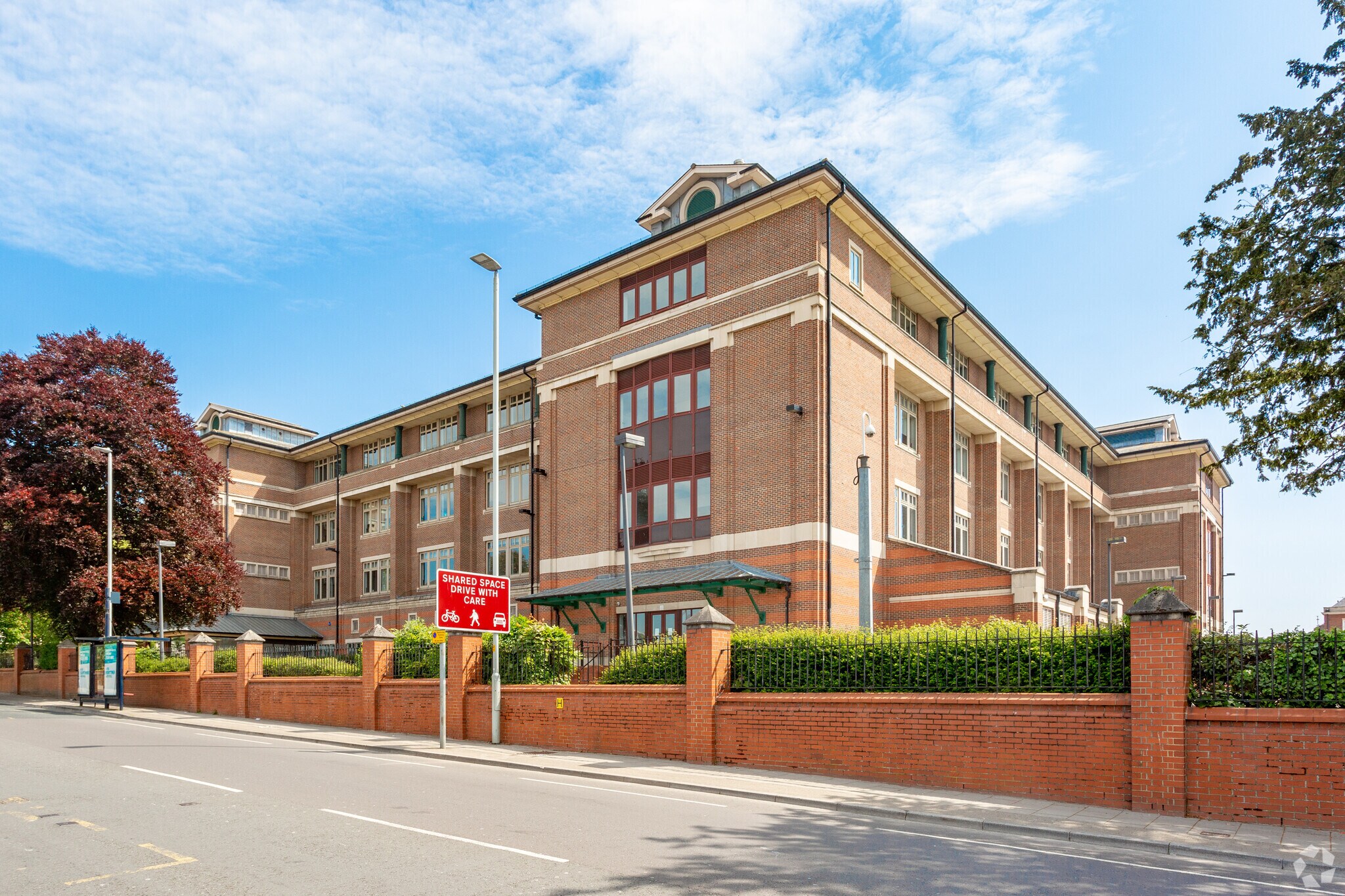 Southgate St, Gloucester à louer Photo de l’immeuble– Image 1 sur 9