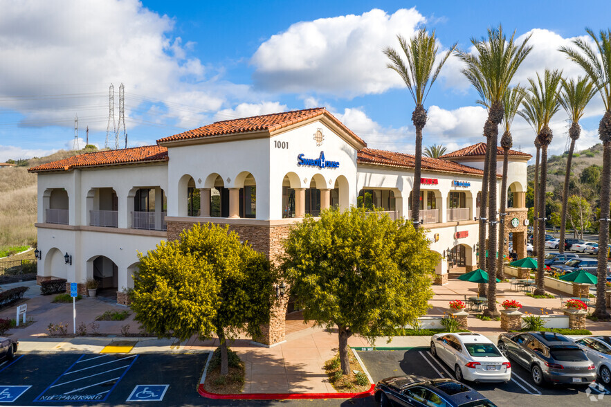 1001 Avenida Pico, San Clemente, CA à louer - Photo de l’immeuble – Image 1 sur 31