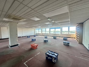 54-58 High St, Edgware à louer Photo intérieure– Image 2 sur 3