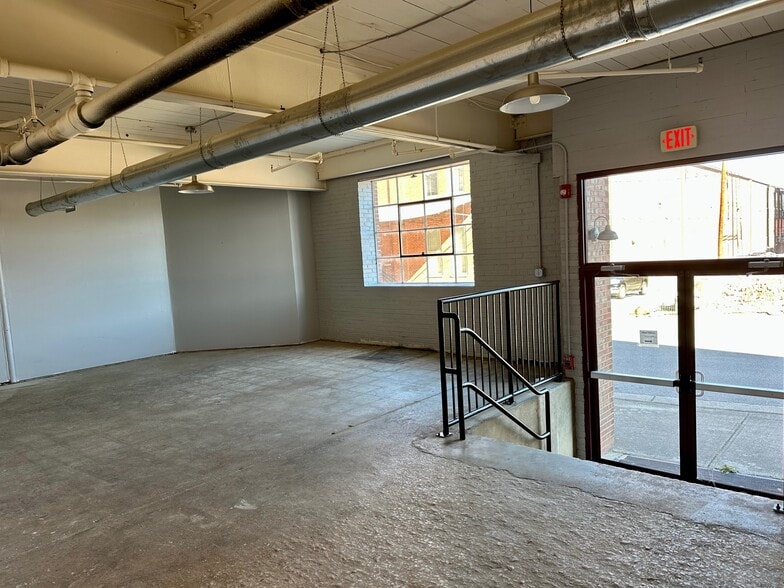 614 Lynn St, Danville, VA à louer - Photo intérieure – Image 2 sur 9