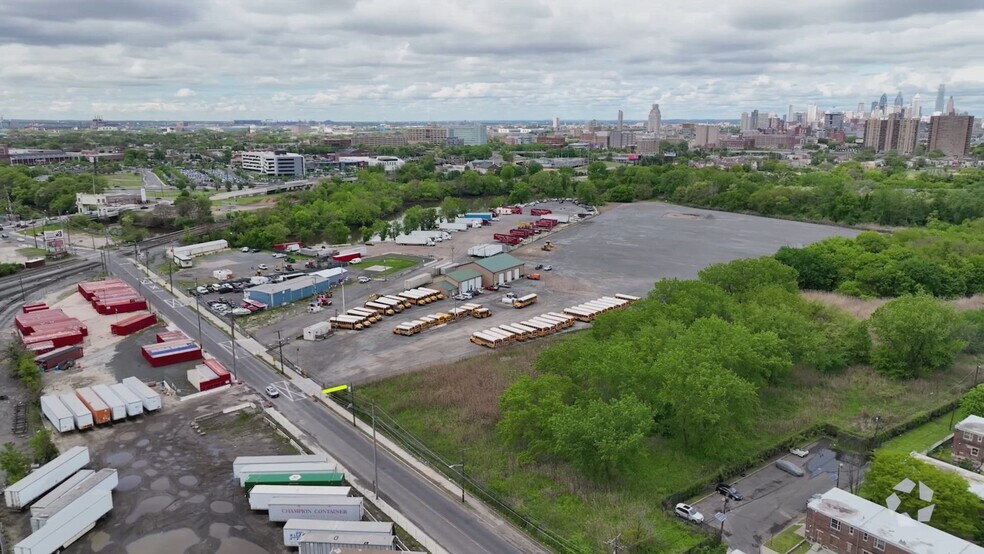 1435 River Ave, Camden, NJ à louer - Vidéo sur l’annonce professionnelle – Image 2 sur 20