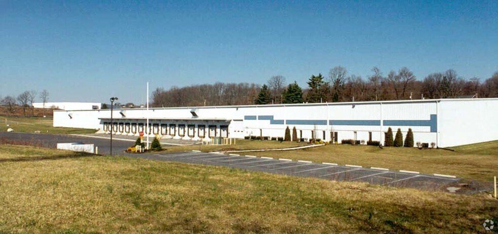 1157 Arnold Rd, Reading, PA à louer - Photo de l’immeuble – Image 2 sur 19