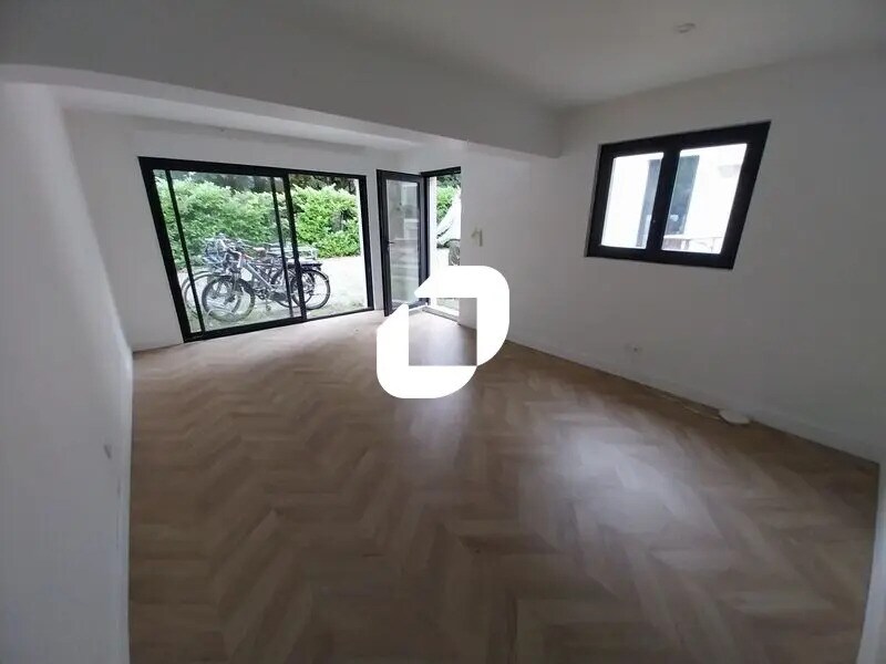 Bureau dans Le Bouscat à louer Photo de l’immeuble– Image 1 sur 11