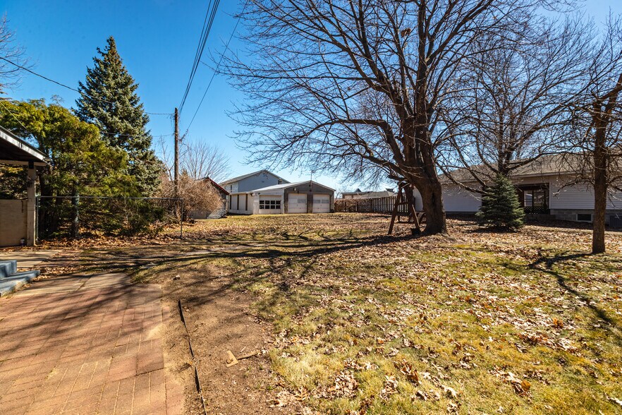 923 11th Ave S, Onalaska, WI à vendre - Photo de l’immeuble – Image 3 sur 19
