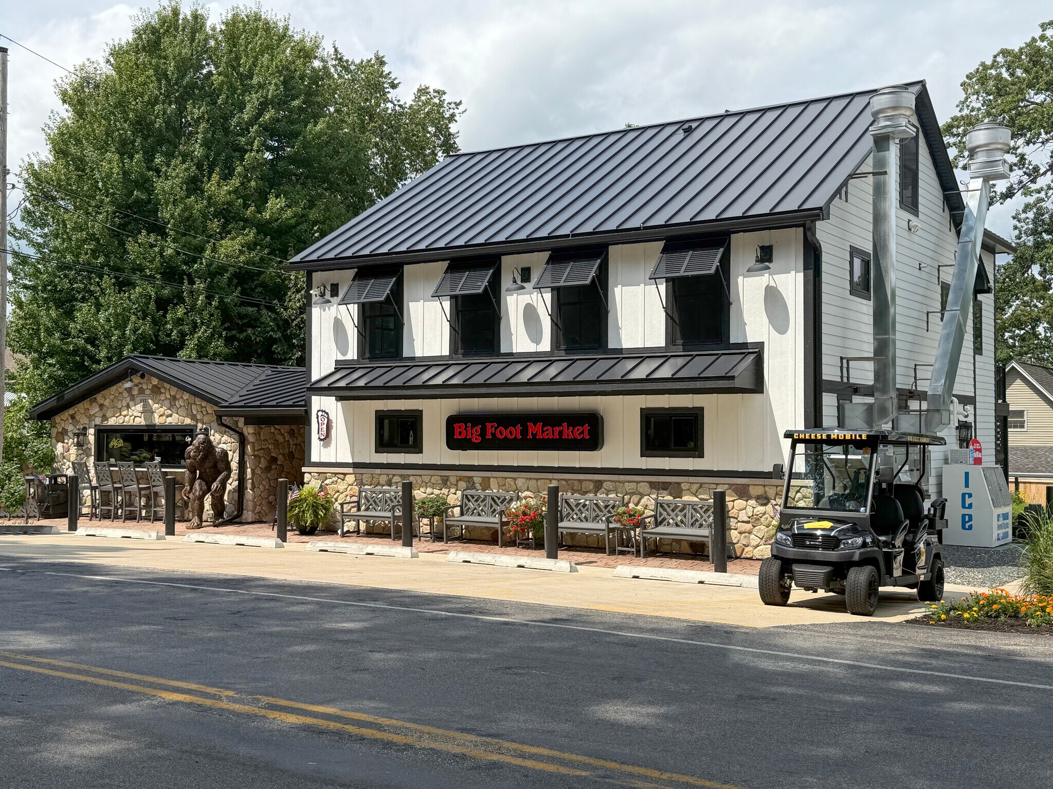 W4724 S Lakeshore Dr, Fontana-on-Geneva Lake, WI à vendre Photo de l’immeuble– Image 1 sur 41